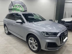 Audi Q8 5