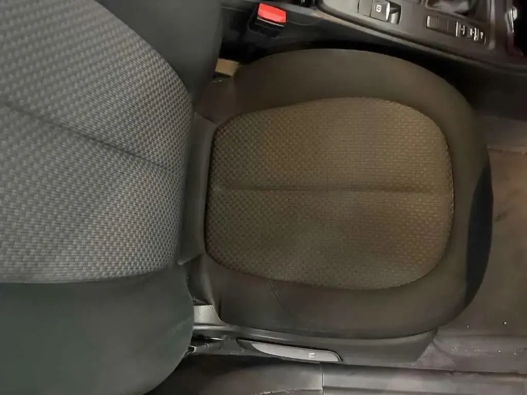 Приборная панель BMW X1 на снимке аукциона