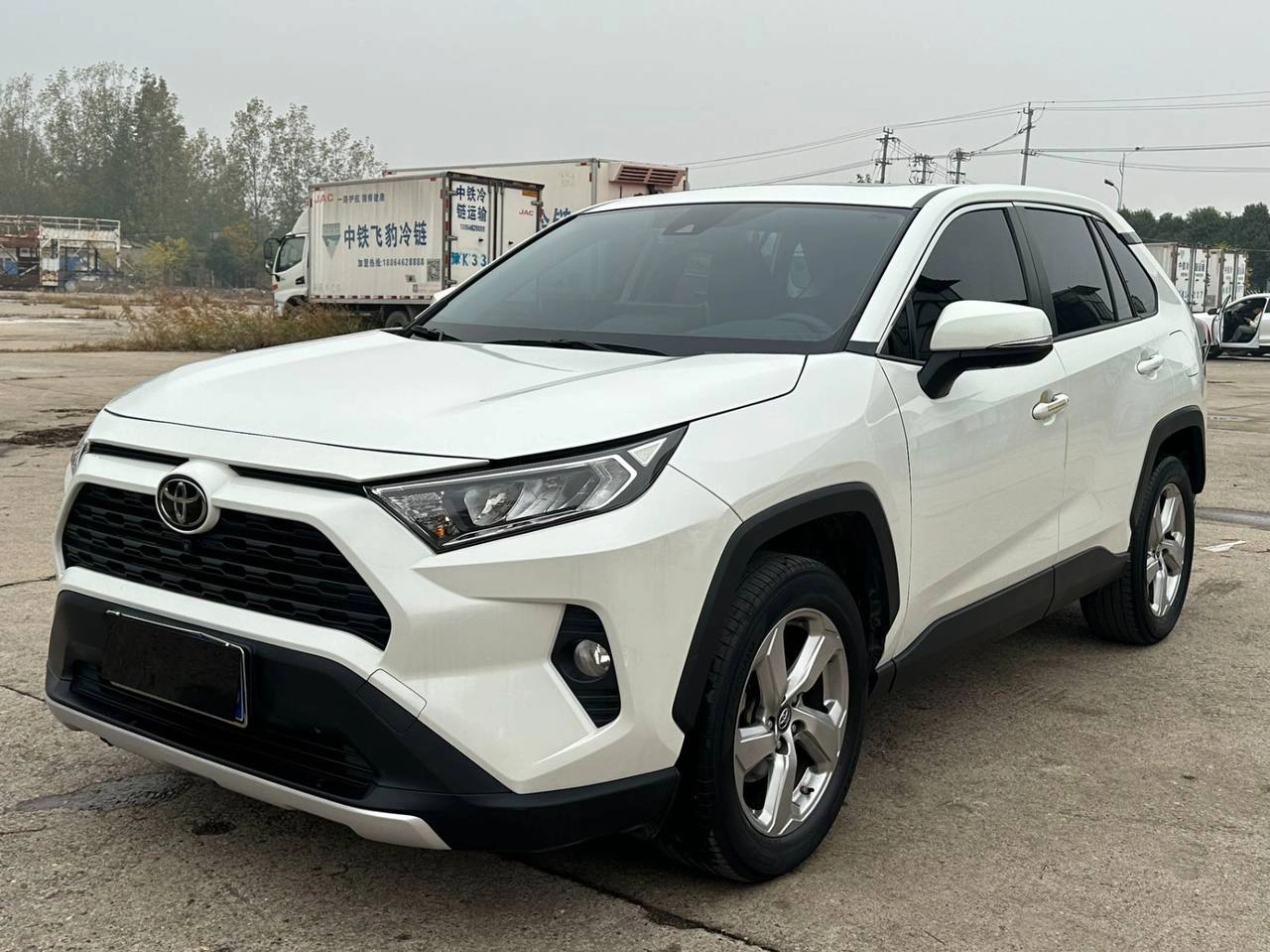 Toyota RAV4 в Китае 0